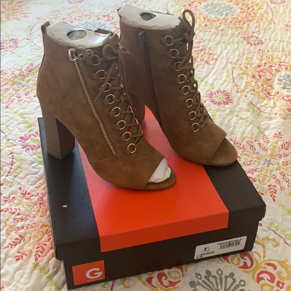 Guess boots